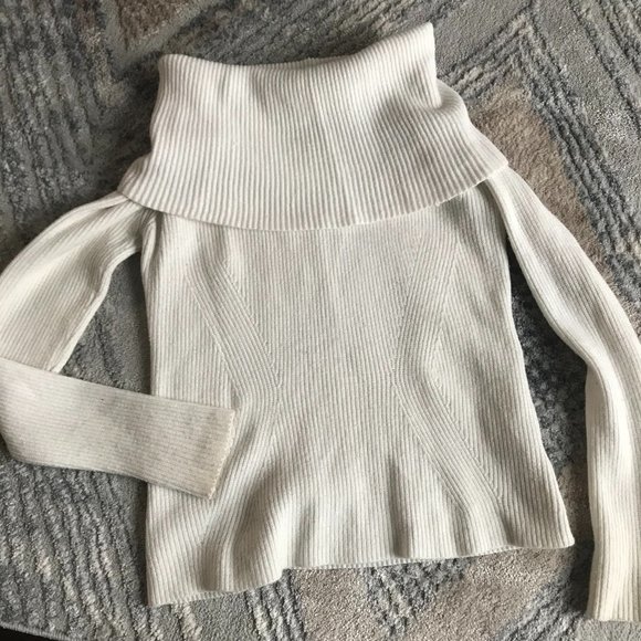 Off the Shoulder Sweater - Picture 1 of 1